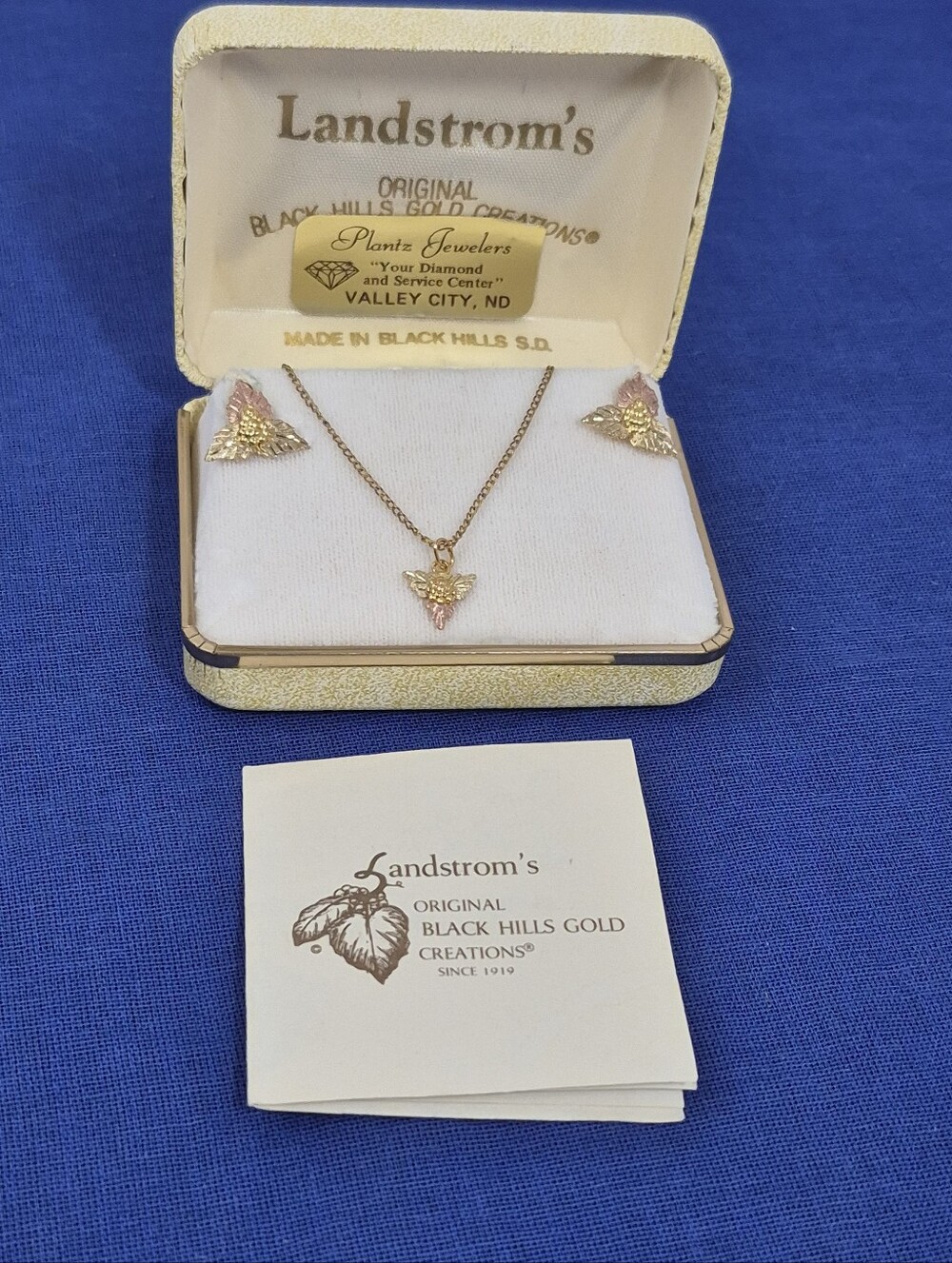 Landstrom's Black Hills Gold Necklace and Screwback Earrings Set Vtg NOS - Picture 3 of 12
